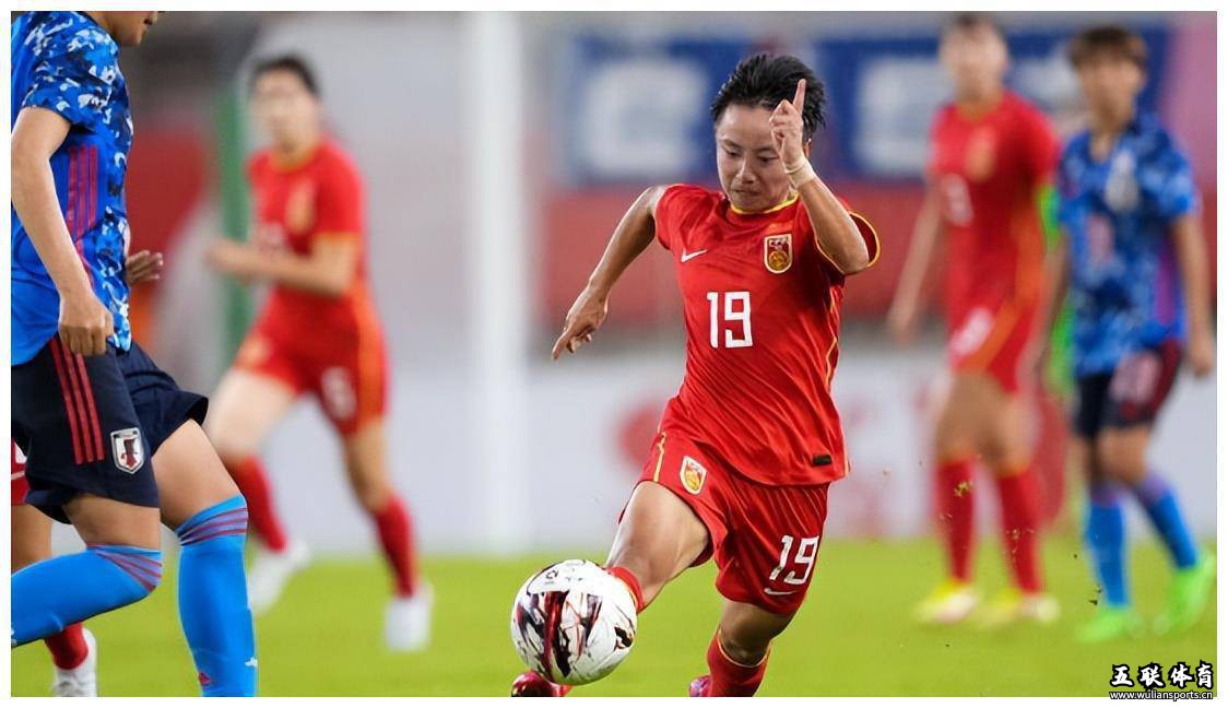 中国女足要想打败英格兰，关键是左边张琳艳突破 。