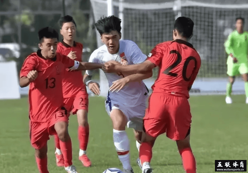 3-1，爆大冷！中国队爆发，再胜韩国队，国产C罗连过7人轰世界波