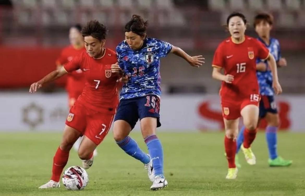 2-1！欧洲杯冠军爆发，创奥运会历史，75%控球，射14脚，中国女足汗颜。