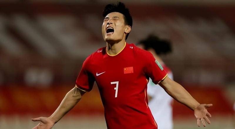 国足18强赛出线形势分析！四支强队锁定晋级名额，最强首发出炉。