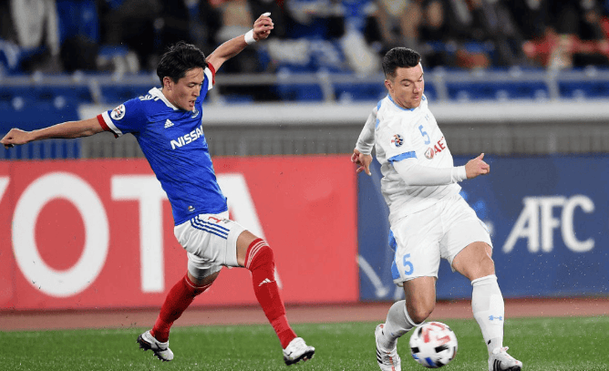 周日001日职：町田泽维亚vs湘南海洋——绿茵场上的激情碰撞