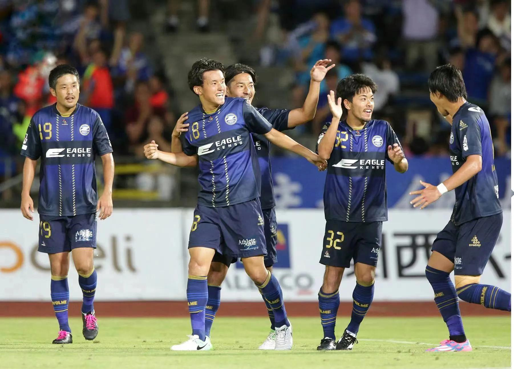 周日001日职：町田泽维亚vs湘南海洋——绿茵场上的激情碰撞
