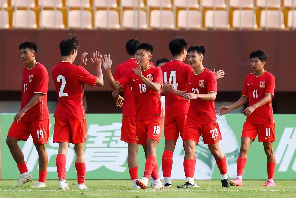 4-0，中国男足开门红！5分钟2球，泰山悍将双响，下轮战日本争第1