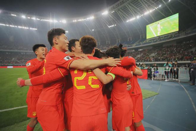 国足世预赛出线形势分析：逆境中的希望与挑战，主场每一次势必要拿分才有希望。