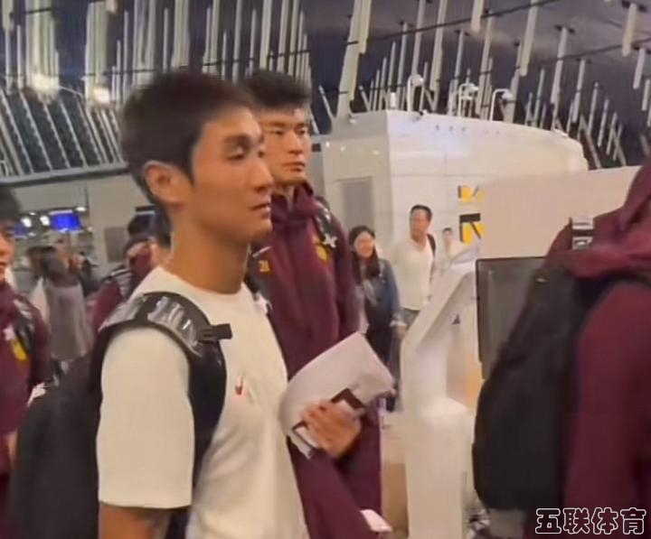 津媒：伊万补招两名防守型队员，说明国足西征“稳”字当先